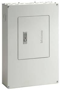 [BTC20RS] Frente Para Centro Carga 20P Btc20Rs Btplug Bticino