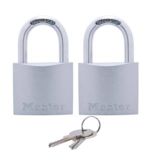 Candado metalico 38mm llave tradicional gancho corto con 2pz Master Lock