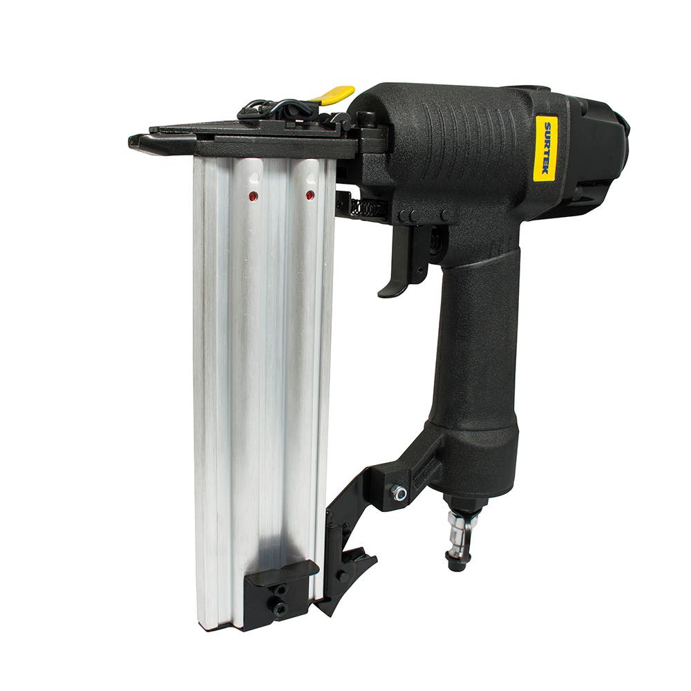 Clavadora neumática calibre 18GA, capacidad 3/8"-2", 100 clavos Surtek
